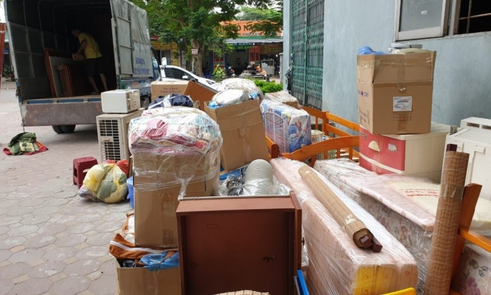 so sánh dịch vụ chuyển nhà trọn gói và tự vận chuyển